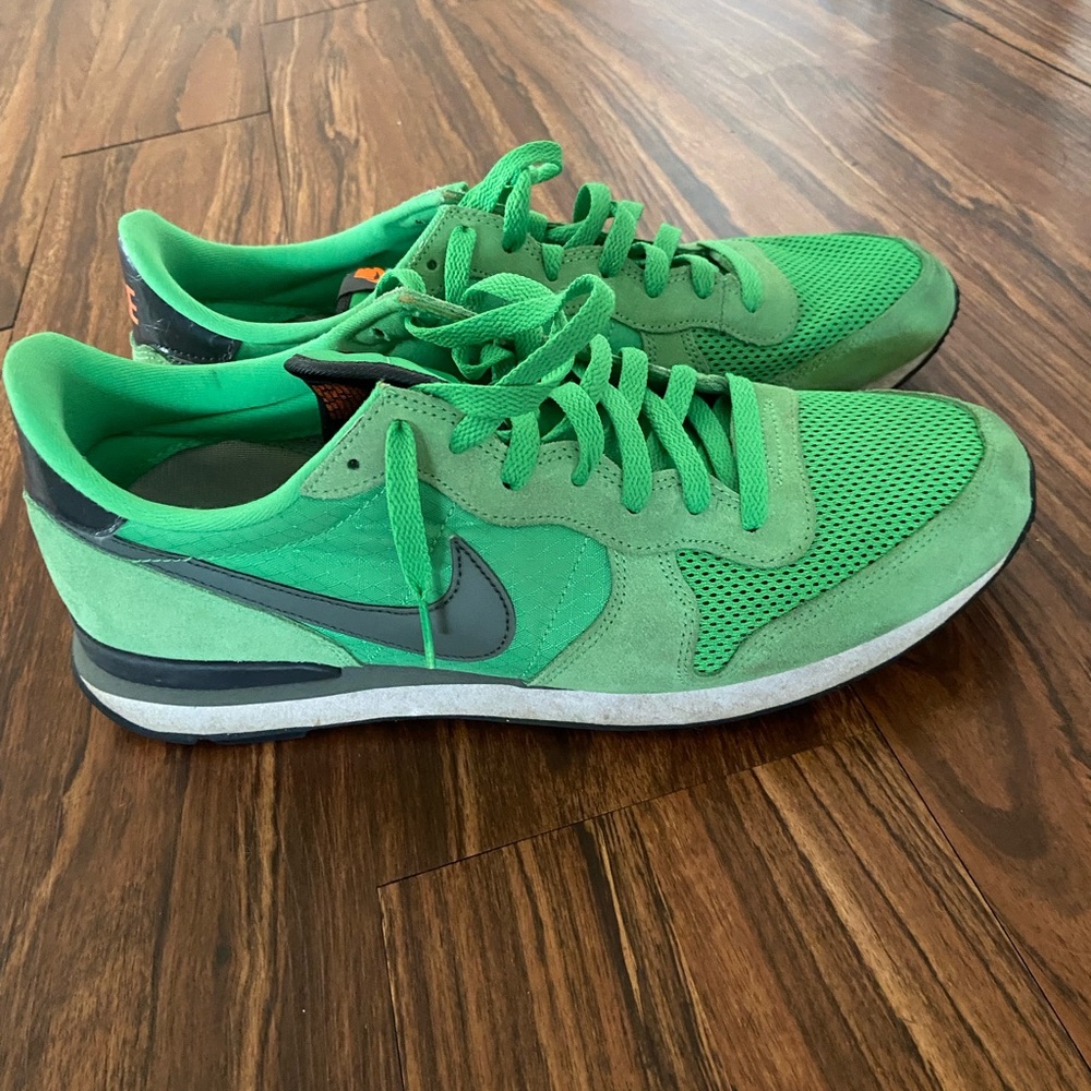 Nike Internationalist Green